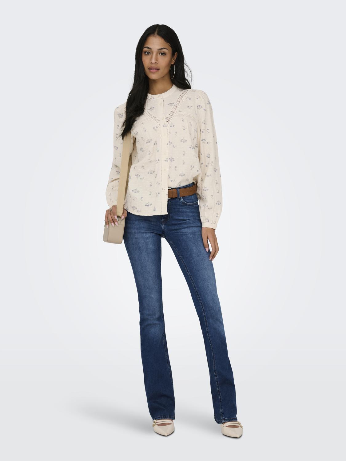 model_shot-front_full